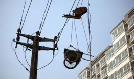 西安高压线最新爆料,安全隐患与环保争议再引关注